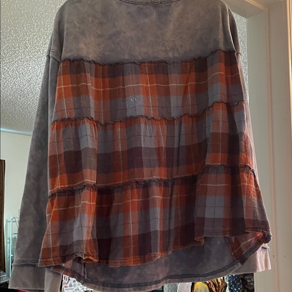 Women's Blue Button-Up Blouse - Picture 6 of 9